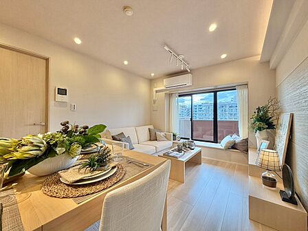 落ち着いた雰囲気に包まれて、伸びやかな空間。