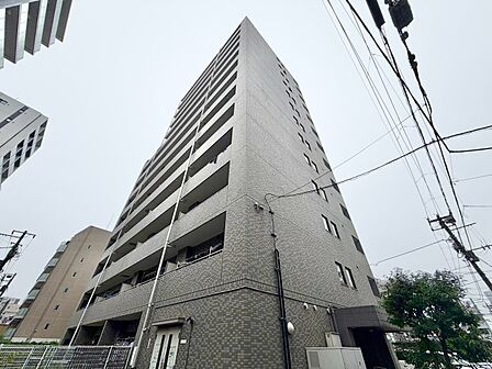 飽きのこないシンプルモダンな外観です。