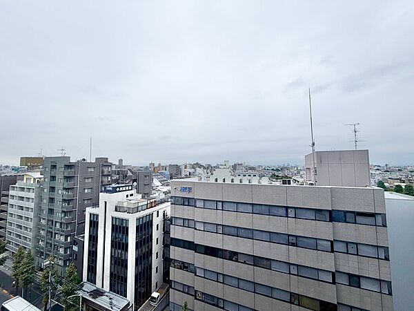眺望や窓からの景色が良いと、家で過ごす時間も快適です。