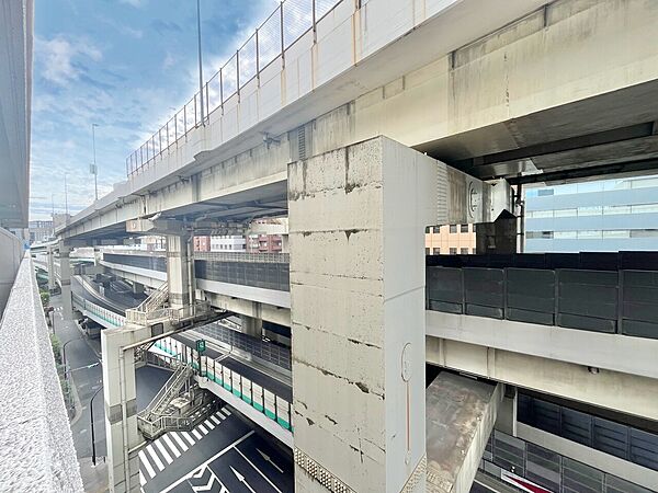眺望や窓からの景色が良いと、家で過ごす時間も快適です。