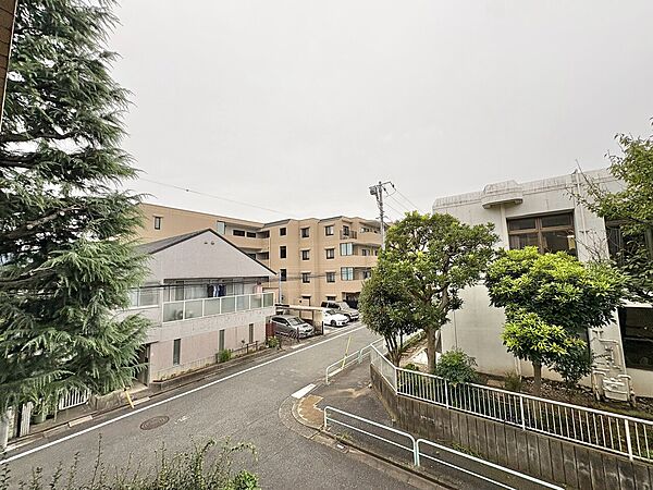 眺望や窓からの景色が良いと、家で過ごす時間も快適です。