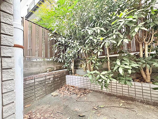 陽当たり・通風・開放感に恵まれた環境です。