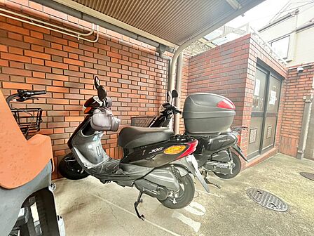 バイク置き場もございます。※空き状況は都度ご確認下さい。
