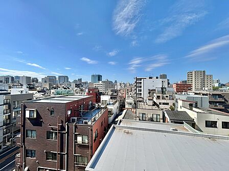 眺望や窓からの景色が良いと、家で過ごす時間も快適です。