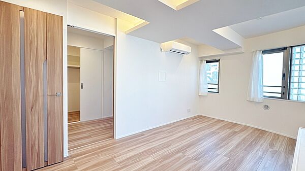 落ち着いた雰囲気に包まれて、伸びやかな空間。