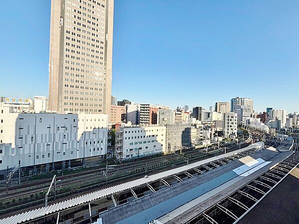 眺望や窓からの景色が良いと、家で過ごす時間も快適です。