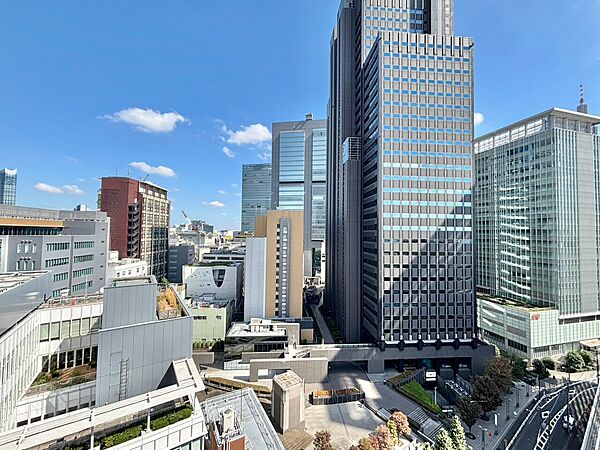 陽当たり・通風・開放感に恵まれた環境です。