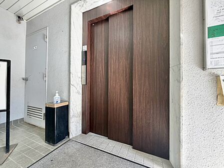 エレベーター完備のため荷物が多くなっても安心。