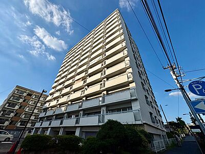 外観：飽きのこないシンプルモダンな外観です。