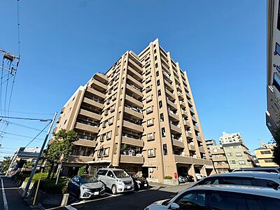 外観:飽きのこないシンプルモダンな外観です。 外観:飽きのこないシンプルモダンな外観です。