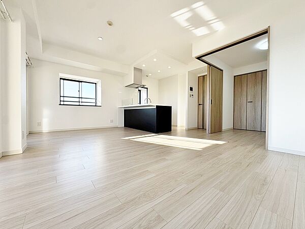 充実した生活は伸びやかな居室空間から始まります。