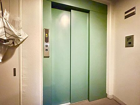 エレベーター完備のため荷物が多くなっても安心。