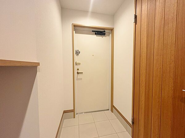 玄関を拡大表示