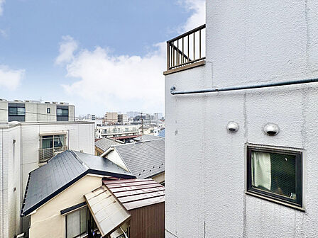 眺望や窓からの景色が良いと、家で過ごす時間も快適です。