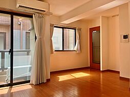 ラビ代々木上原 3LDKのリビング/ダイニング