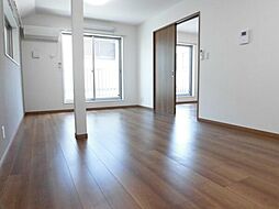 ステージクォリアップ経堂 2階3LDKのリビング/ダイニング