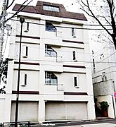 代々木上原駅より徒歩4分 築44年 4階建の賃貸物件