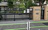 周辺：港区立青南小学校（494m）