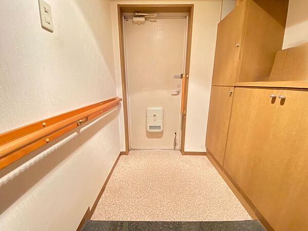 玄関横にシューズボックスがついているので、片付いた玄関がキープできます