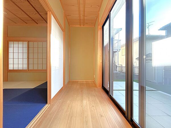 南東向きなので日当たり良好です◎