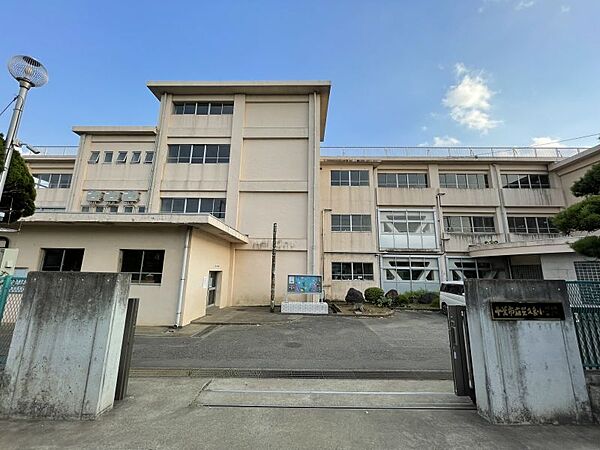 星久喜小学校まで　1100m　徒歩約14分●＜目指す児童像＞（ほ）星の子らしい輝きをもつ子、（し）しっかり考えて学ぶ子、（の）のびのびと体力づくりをする子、（こ）心やさしく助け合う子