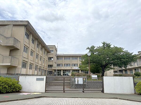 千葉市立泉谷中学校／徒歩約3分／約220ｍ