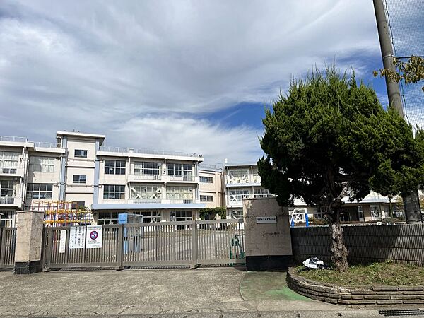 千葉市立検見川小学校／徒歩約8分／約600ｍ●「教育目標」一人一人の良さが輝く検見川っ子の育成。地域に開かれ、信頼される学校であり、明るく楽しい、活力のある学校を目指します。