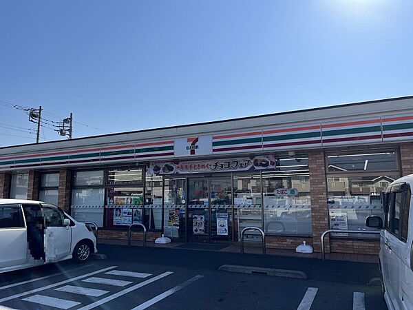 セブン-イレブン 千葉浜野店／徒歩約3分／約240ｍ