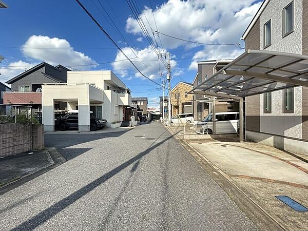 お買い物施設が徒歩5分圏内にあり、生活利便性良好な立地です♪