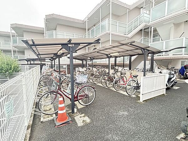 駐輪場スペースも充実しており、自転車を利用される方も安心です！