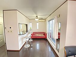 千葉市中央区登戸2丁目 2SLDKのリビング/ダイニング