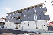 峰駅より徒歩13分 築3年6ヶ月 3階建の賃貸物件