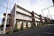岡本駅より徒歩19分 1階 築17年10ヶ月の賃貸物件