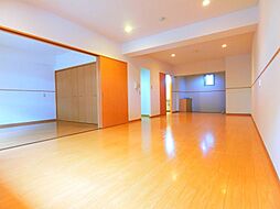 ドエルしのざき 1階1LDKのリビング/ダイニング