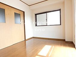 都営新宿線 大島駅 徒歩5分の賃貸マンション 4階1Kのリビング/ダイニング