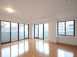 東京メトロ有楽町線 新富町駅 徒歩5分の賃貸マンション 10階2LDKのリビング/ダイニング