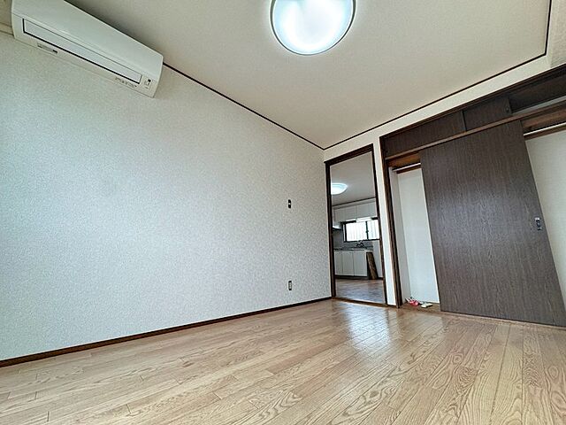 寝室
