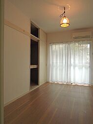 Y’sマンション 1階1Kのリビング/ダイニング