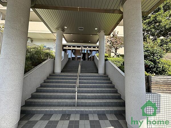 管理人は日勤。館内も非常にキレイです。