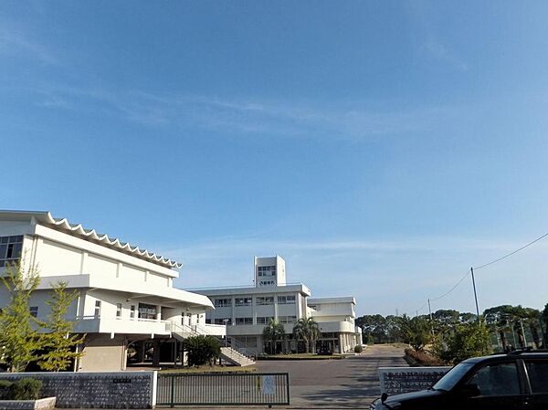 稲美町立稲美中学校(1200m)