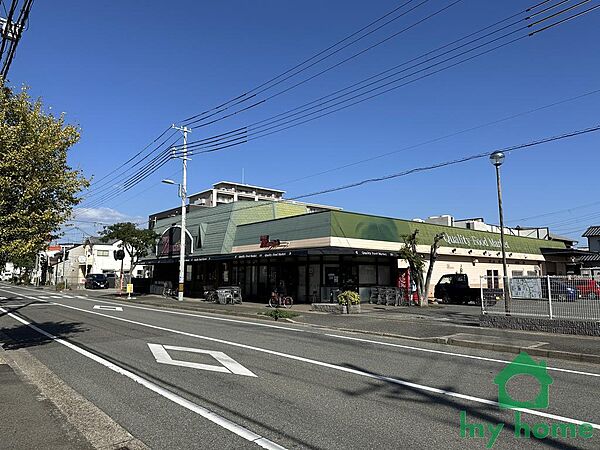 プチマルシェ西新町店(750m)