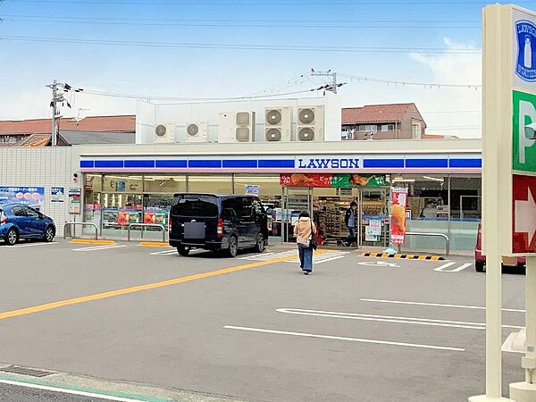 ローソン明石南貴崎店(89m)