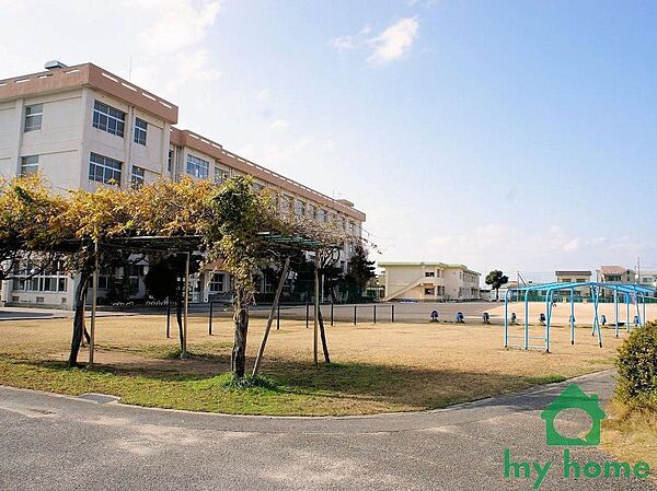 明石市立藤江小学校(650m)