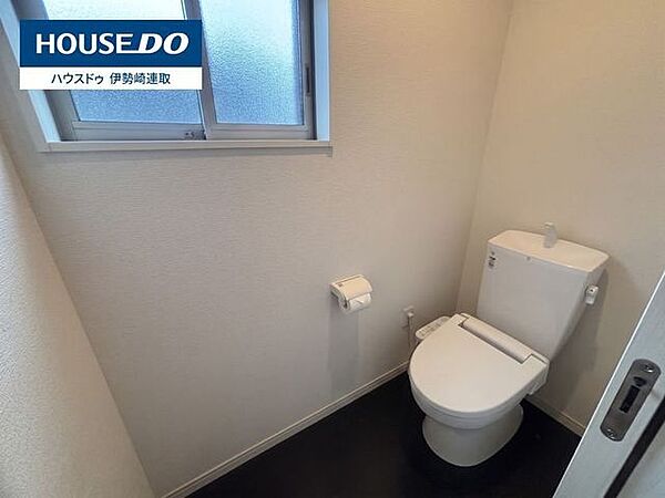 ※プライバシー保護のため売主様の荷物を消してあります。1・2階にトイレがございます♪朝の忙しい時間帯も待たずにすみそうですね♪