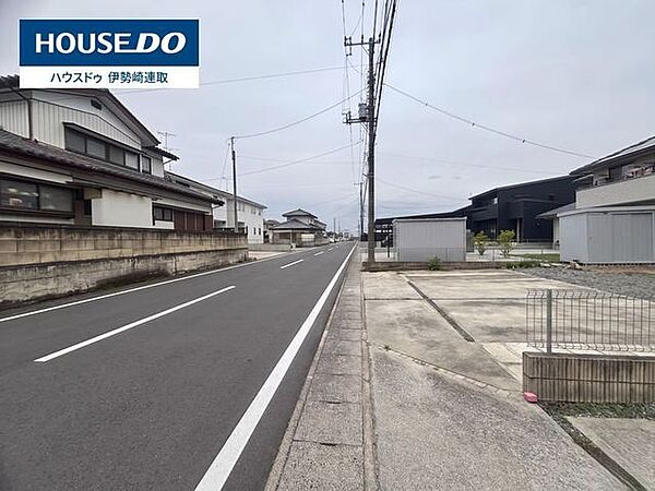 家の良し悪しだけでなく周辺環境も重要なポイント。それは月日が経つ事で「近くにあるもの」から「家の財産」へとイメージが変わってくる事を身体が理解しているからだと思います。