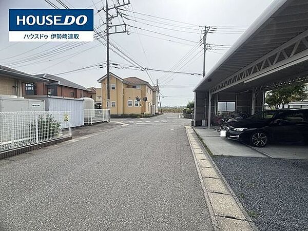 家の良し悪しだけでなく周辺環境も重要なポイント！それは月日が経つ事で「近くにあるもの」から「家の財産」へとイメージが変わってくる事を身体が理解しているからだと思います。