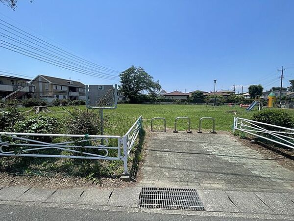 下原公園 860m