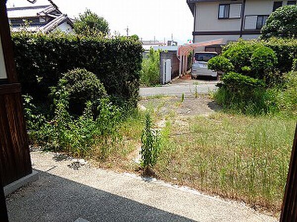植栽を撤去すれば駐車場もつくれます！