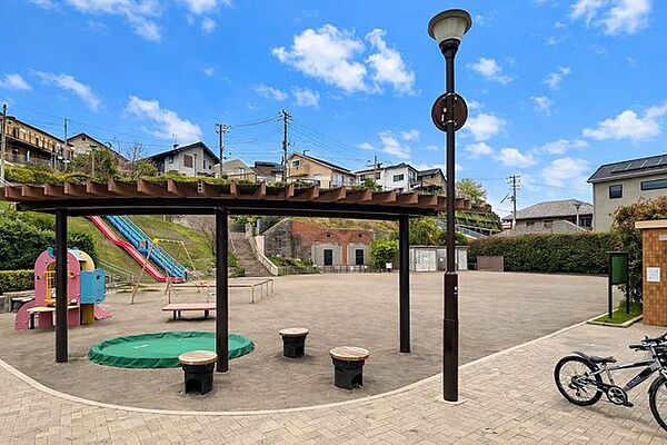 本郷町ガス山公園 850m