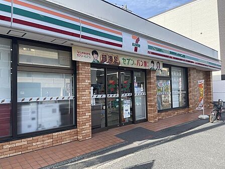 セブンイレブン 横浜根岸3丁目 1190m
